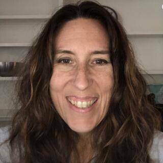 Jennifer Lewis