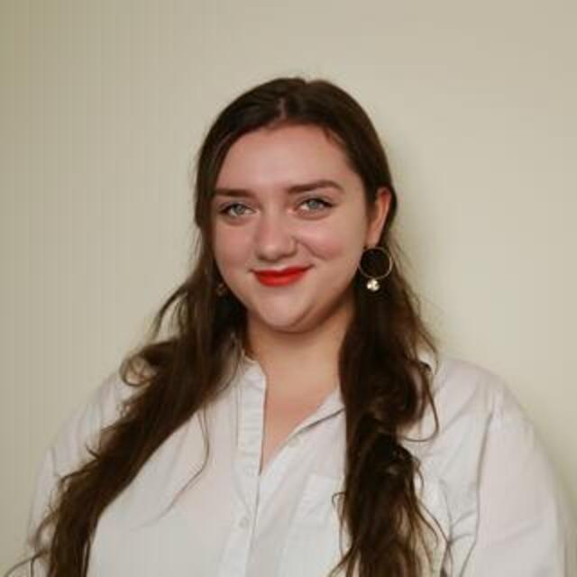 Maddie Headshot
