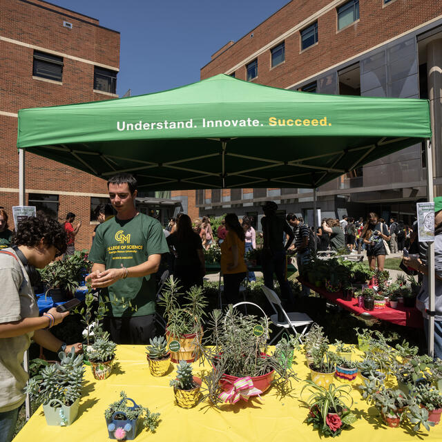 ScienceConnect attendees purchase plants to support the College of Science Student Emergency Fund