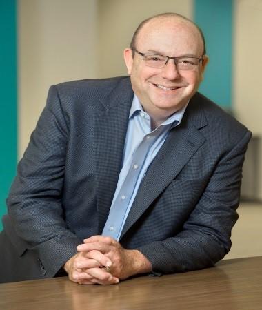 Headshot photo of Geoff Stearn