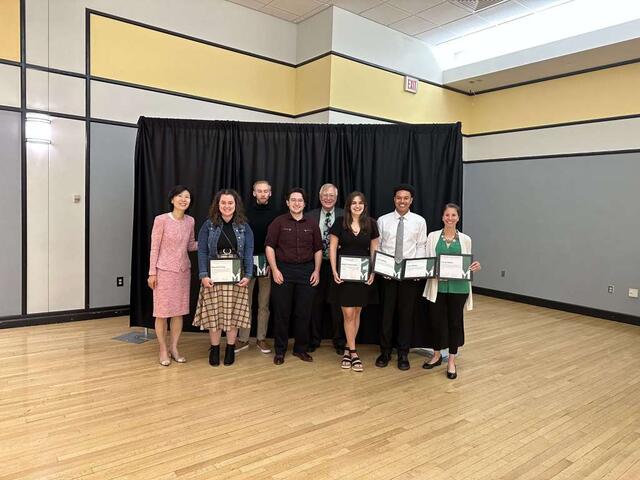 Group photo of the 2023 ESP award recipients with Dr. Younsung Kim and Dr. R. Chris Jones