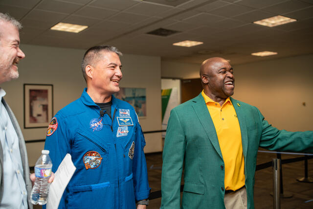 Dean Edwards, Astronaut Kjell Lindgren, and President Washington