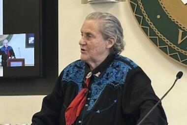 Temple Grandin speaking to the Mason community.