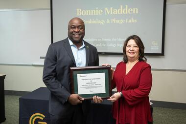 Bonnie Madden and President Washington 